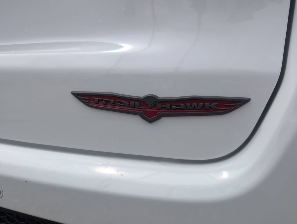 Used 2025 Jeep Compass Trailhawk AWD/4WD image 20