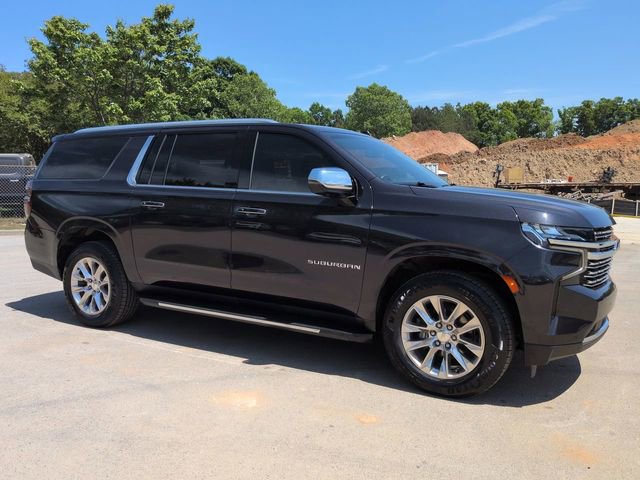 Used 2022 Chevrolet Suburban Premier RWD image 2