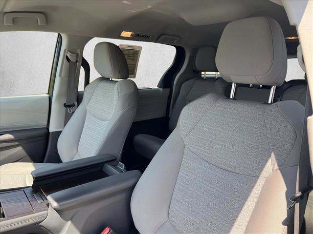 Certified 2023 Toyota Sienna LE FWD image 16