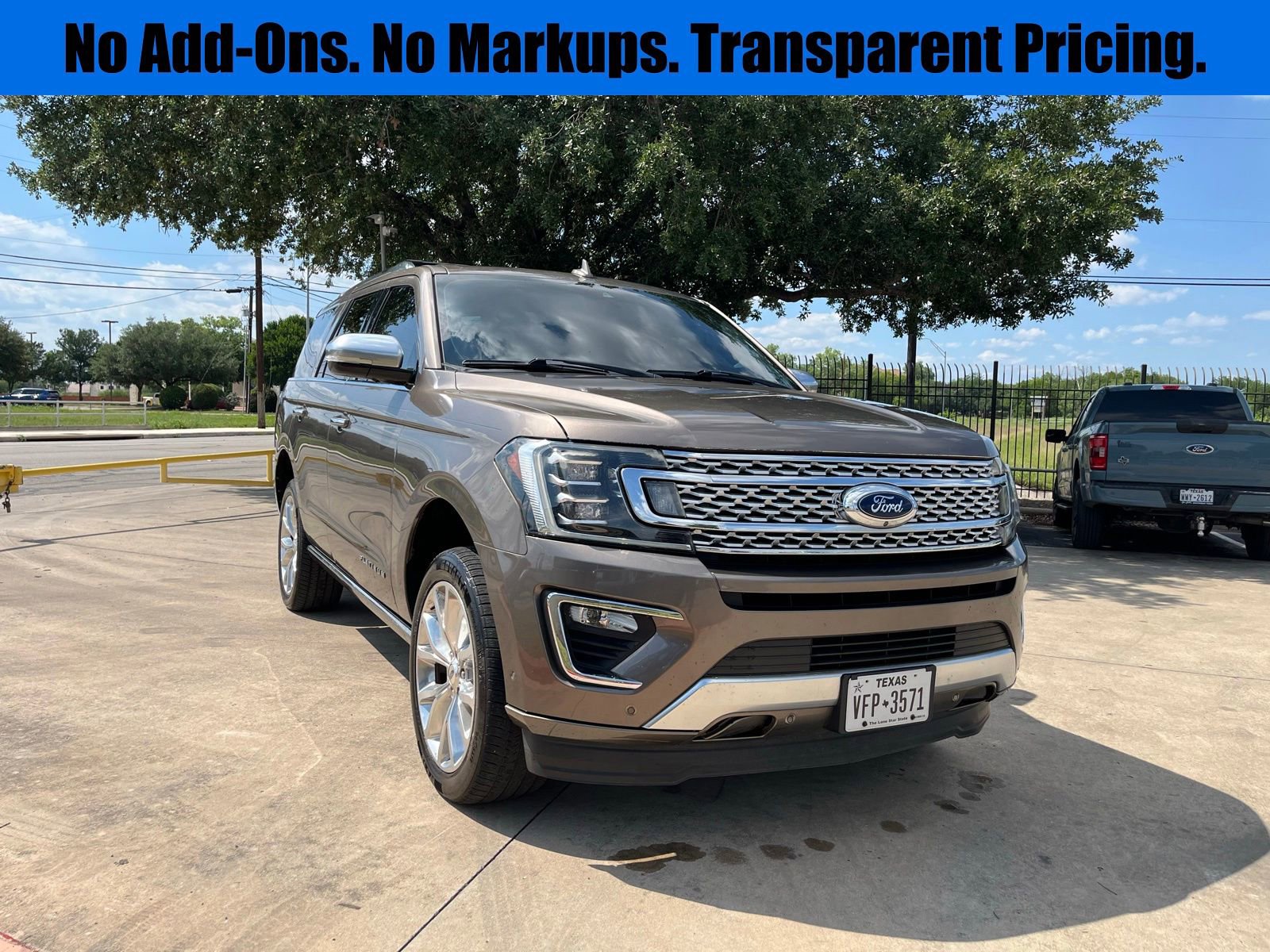 Used 2019 Ford Expedition Platinum RWD image 1