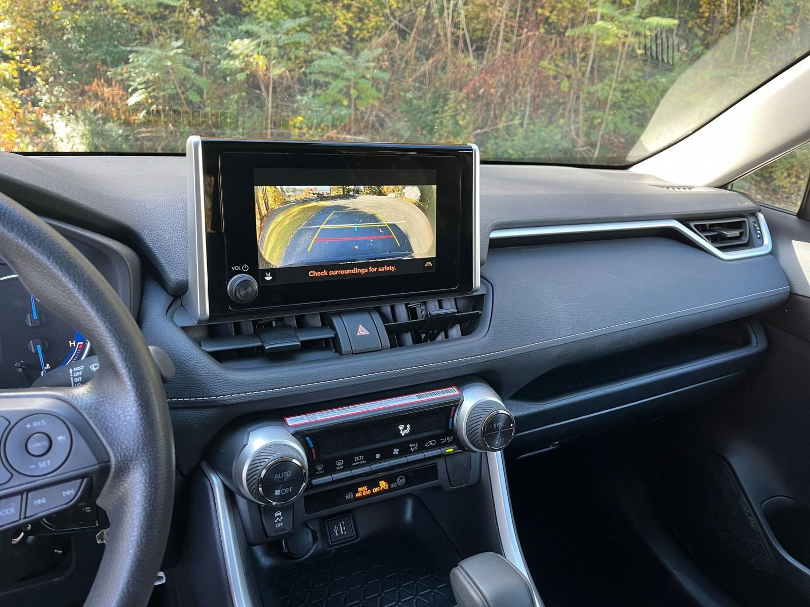 Used 2025 Toyota RAV4 LE image 17