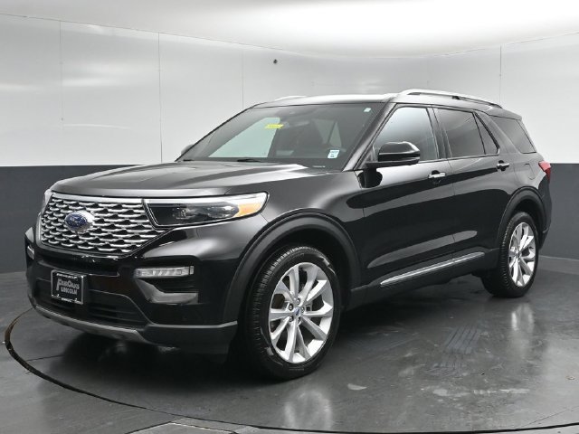 Used 2023 Ford Explorer Platinum w/ Technology Package AWD/4WD image 3
