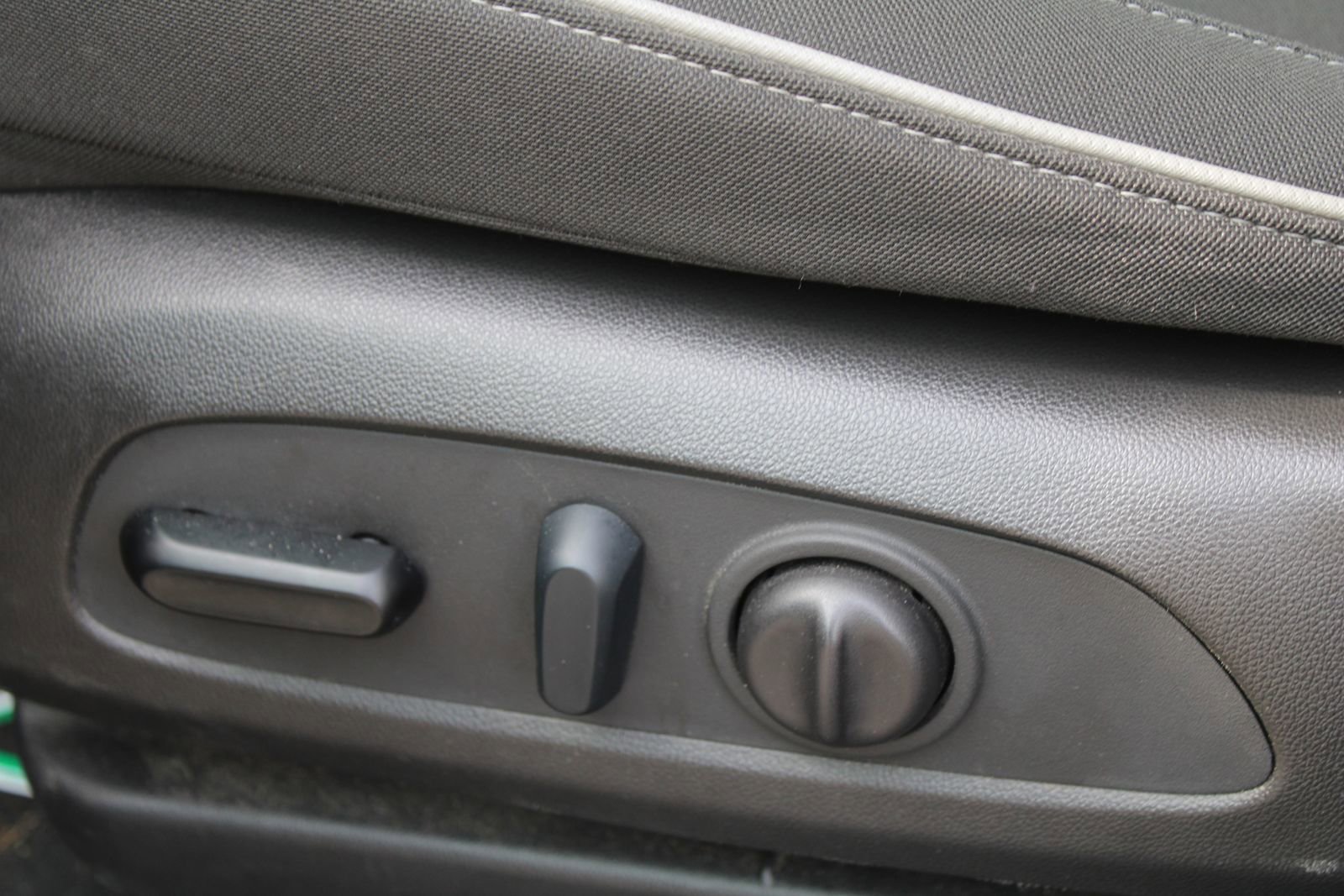 Used 2023 Chevrolet TrailBlazer LT image 23