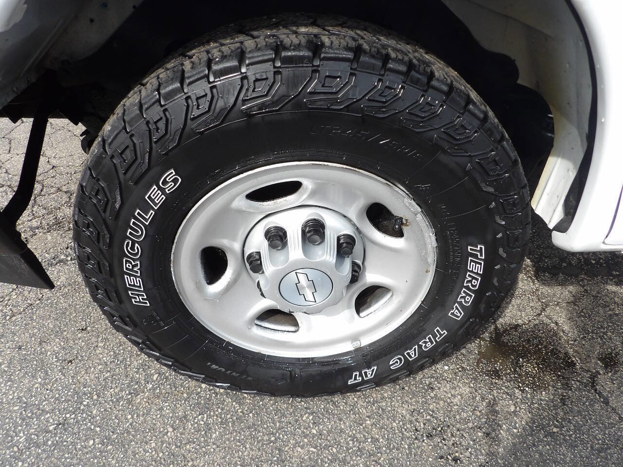 Used 2020 Chevrolet Express 2500 w/ Driver Convenience Package image 5