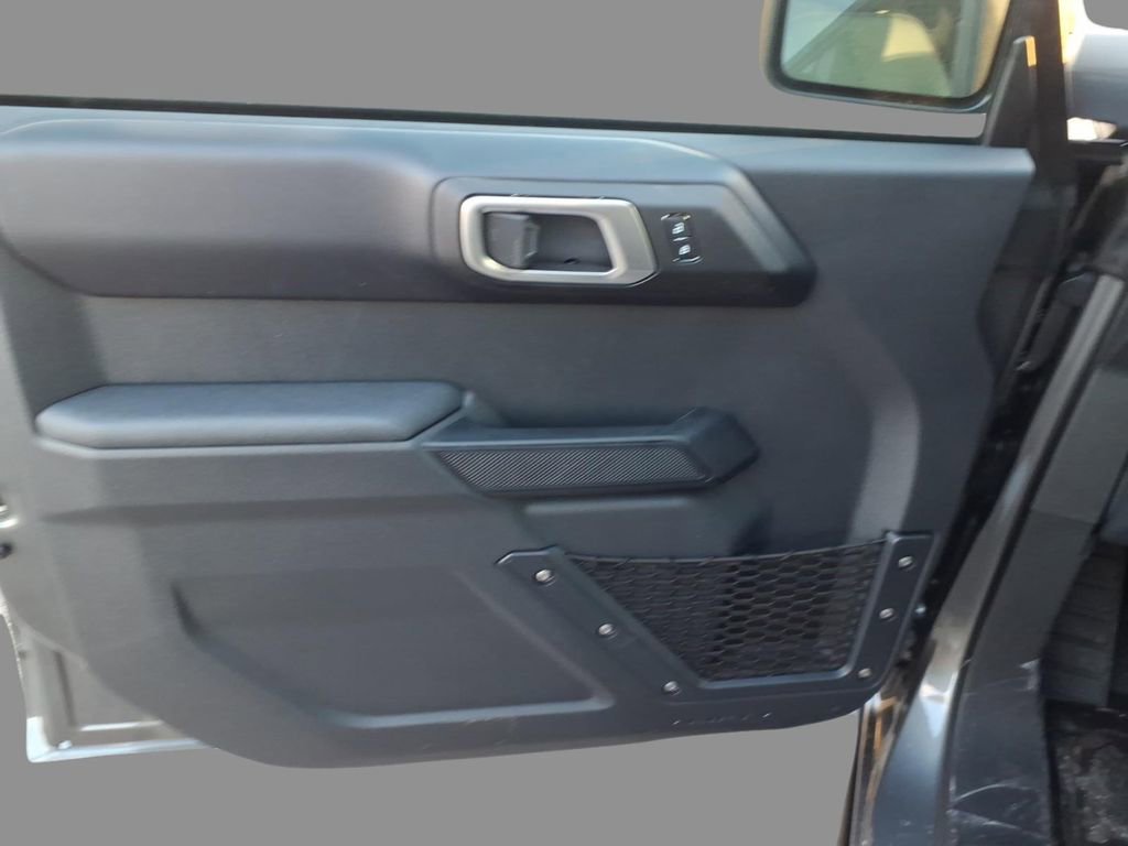 New 2025 Ford Bronco Badlands image 16