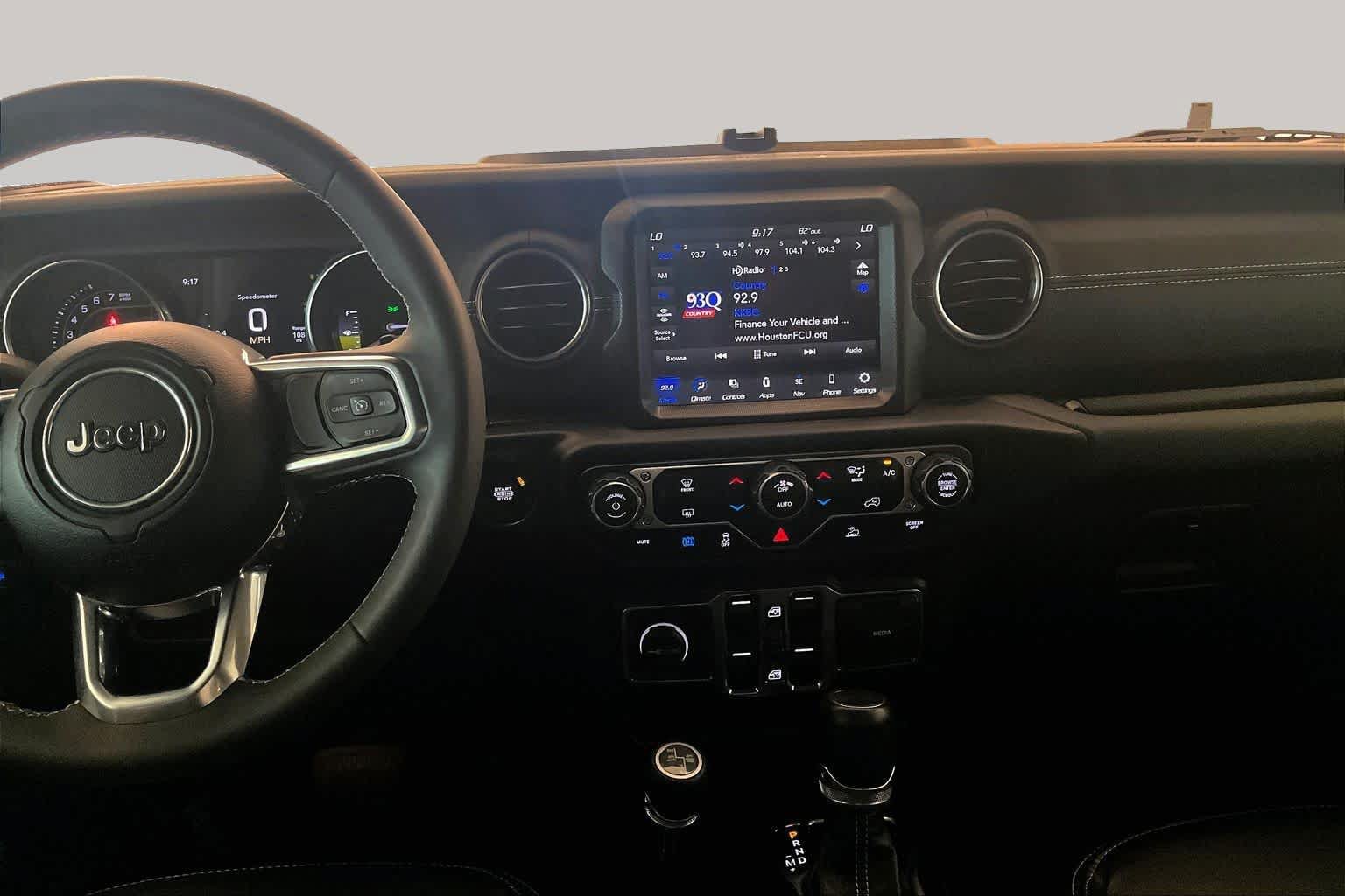 Used 2023 Jeep Wrangler Unlimited Sahara AWD/4WD image 6