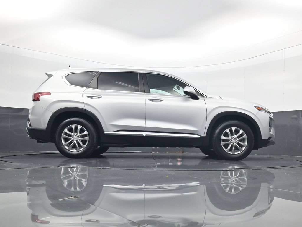 Used 2020 Hyundai Santa Fe SE FWD image 25