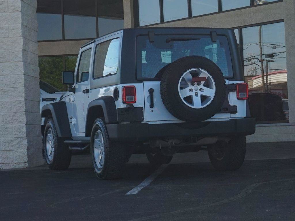 Used 2017 Jeep Wrangler Sport w/ Connectivity Group AWD/4WD image 4