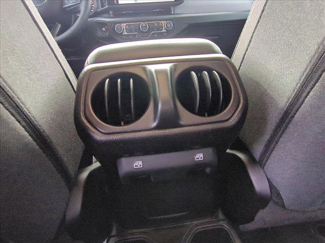 Used 2024 Jeep Gladiator Willys image 15
