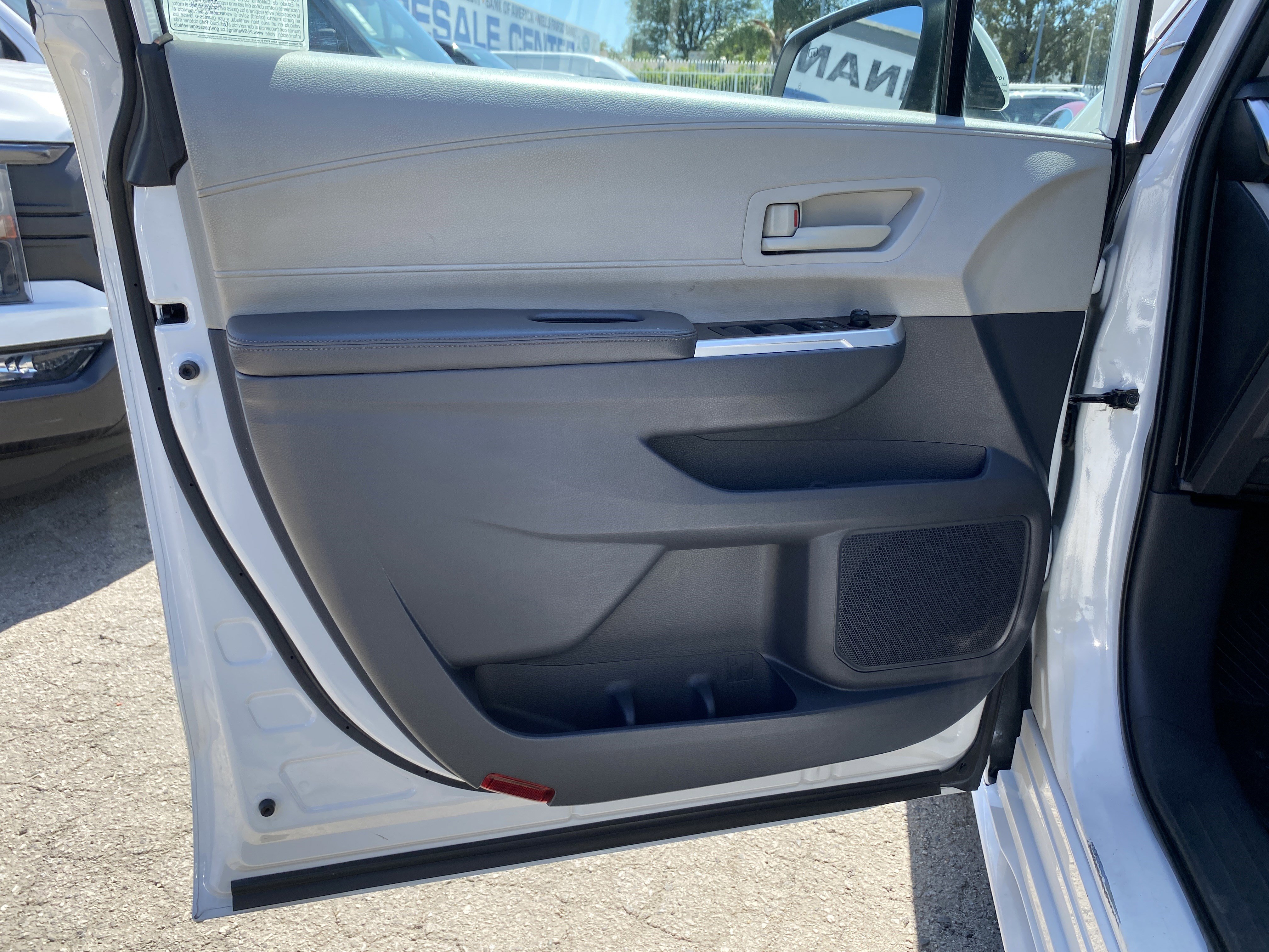 Used 2021 Toyota Sienna LE image 14