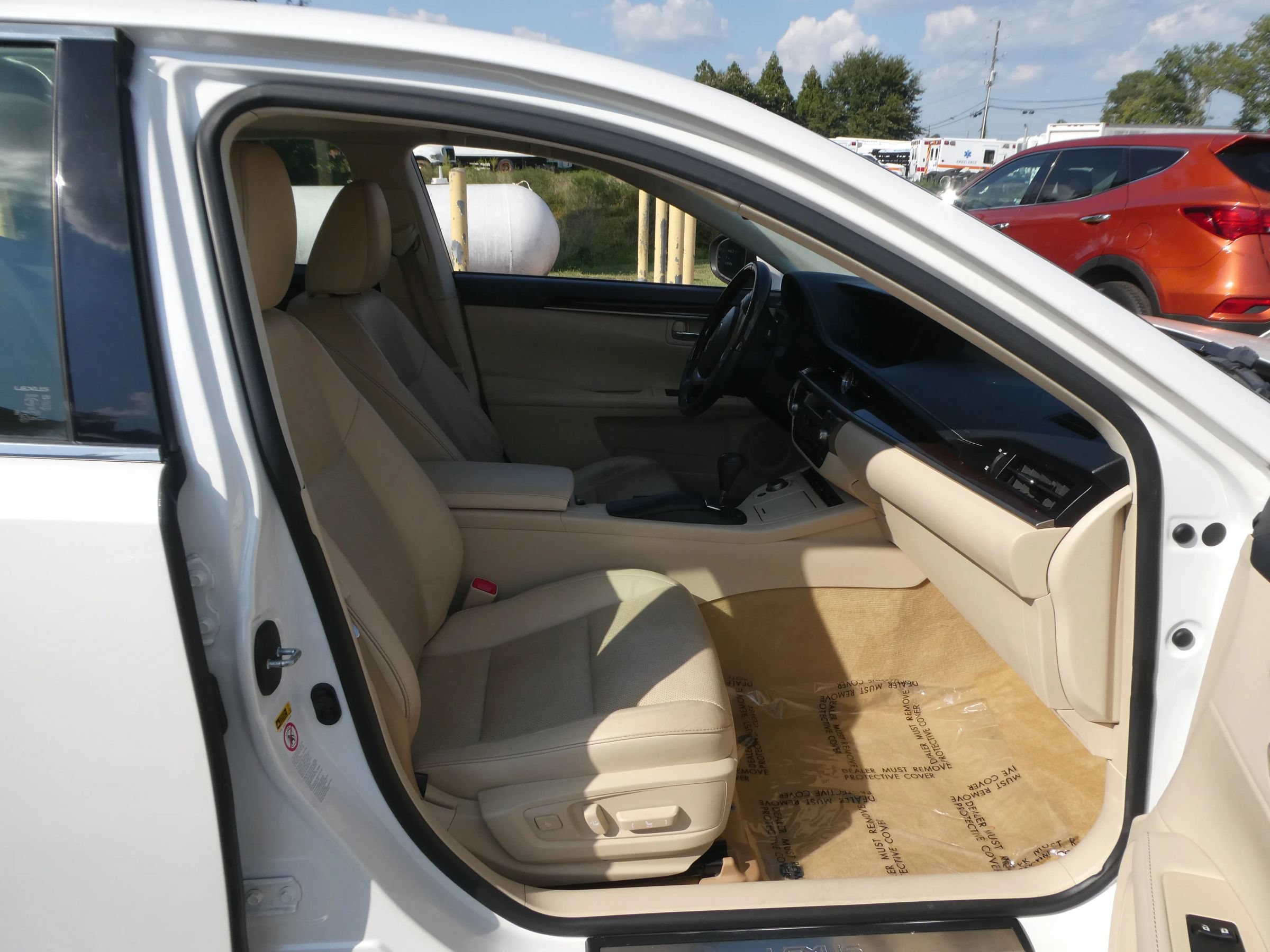 Used 2014 Lexus ES 350 w/ Luxury Package FWD image 28