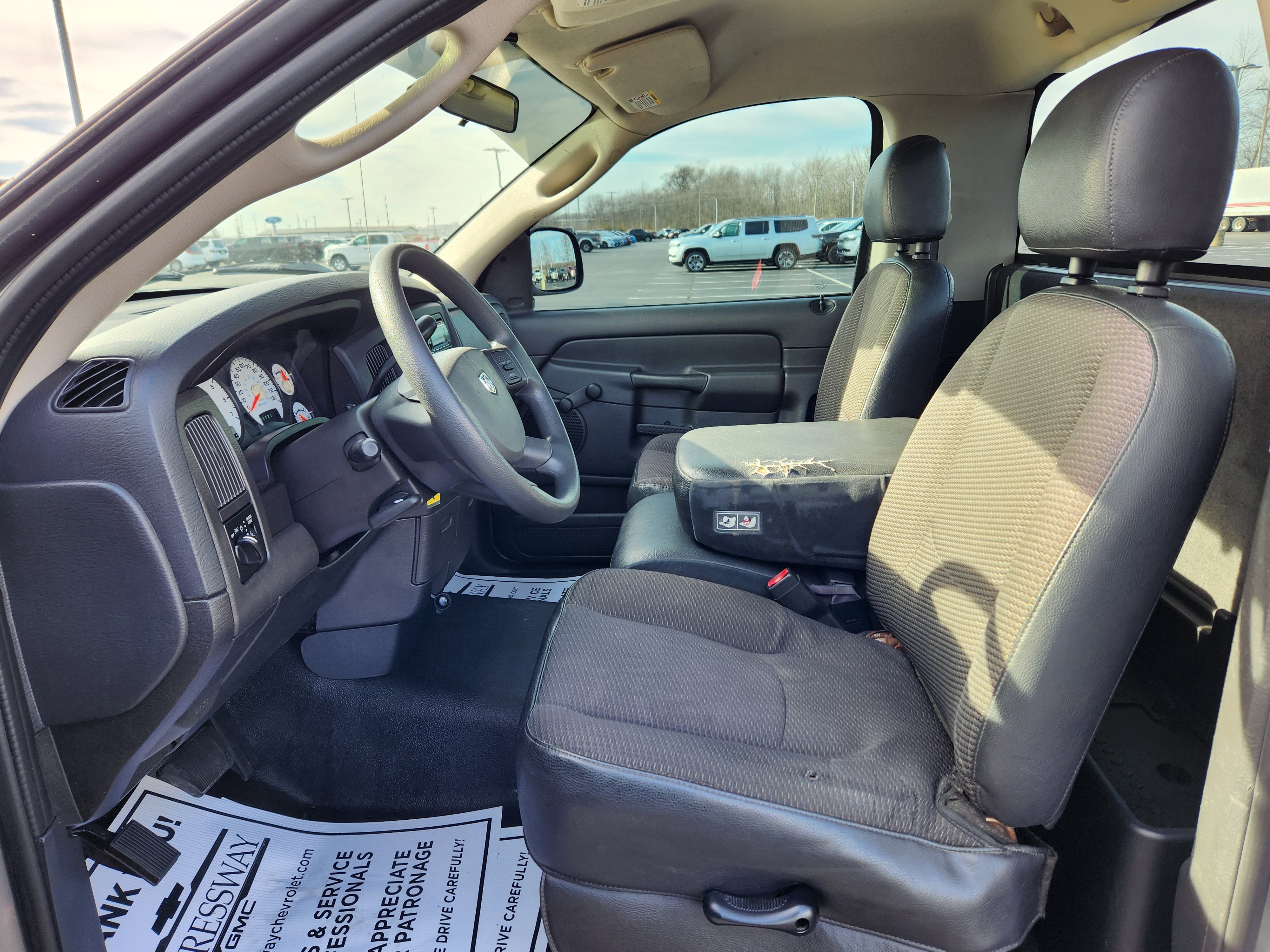 Used 2005 Dodge Ram 1500 Truck ST image 10