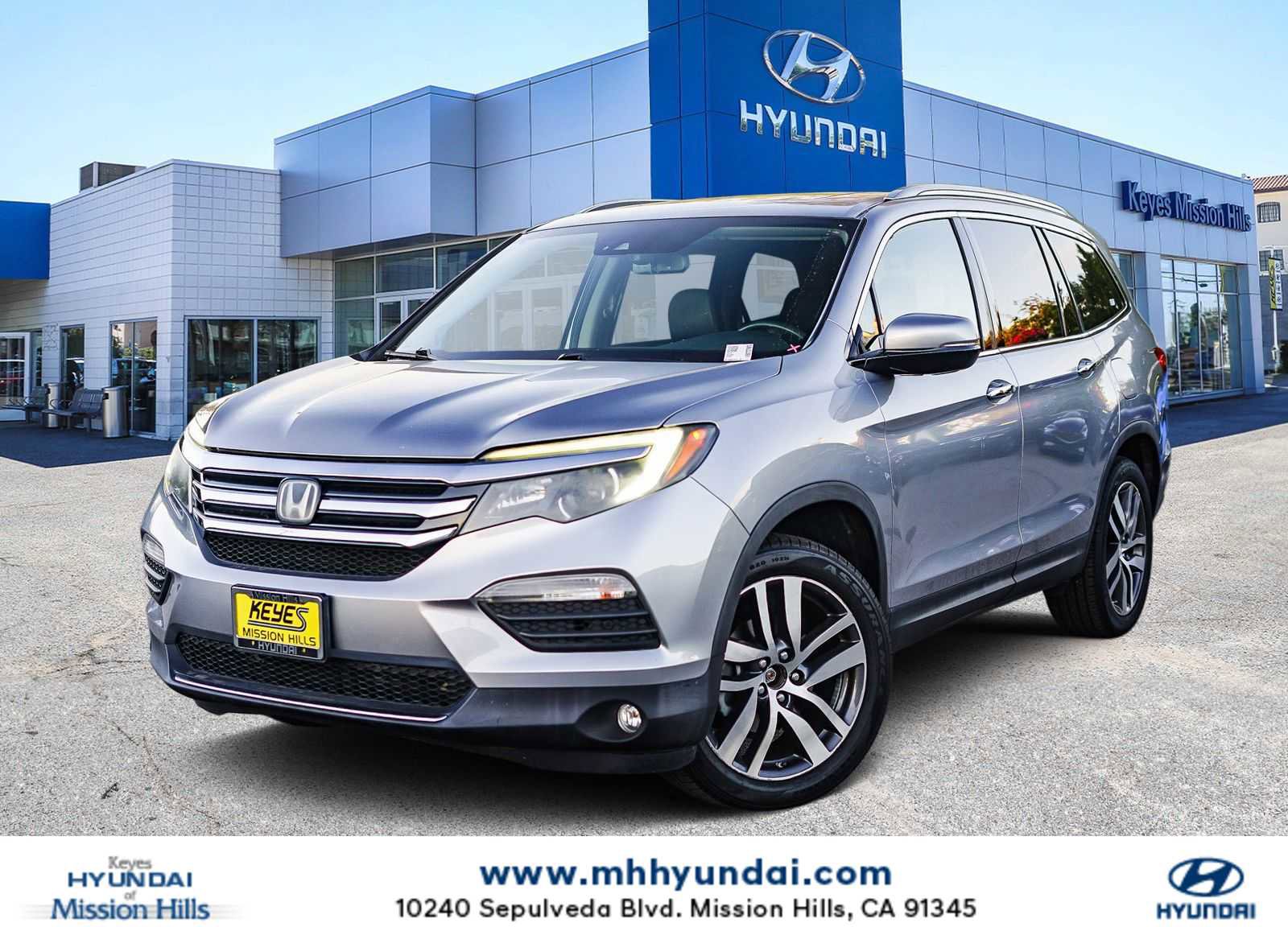 Used 2017 Honda Pilot Elite image 1