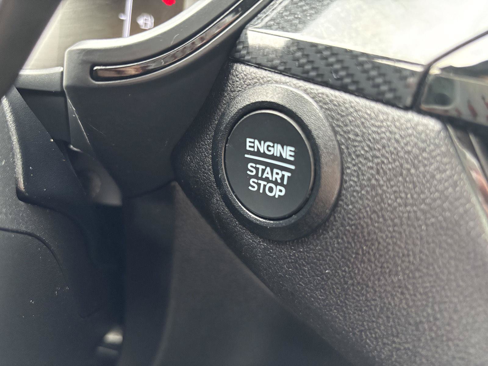 Used 2025 Ford Escape ST-Line Select AWD/4WD image 28