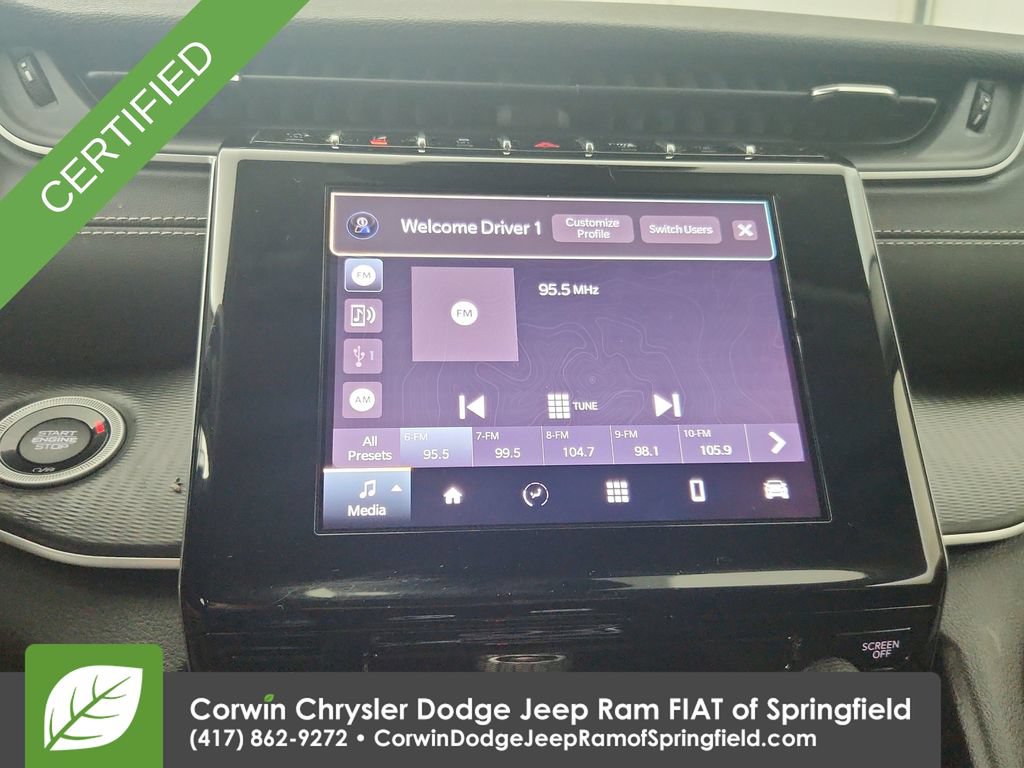 Used 2023 Jeep Grand Cherokee Laredo AWD/4WD image 23