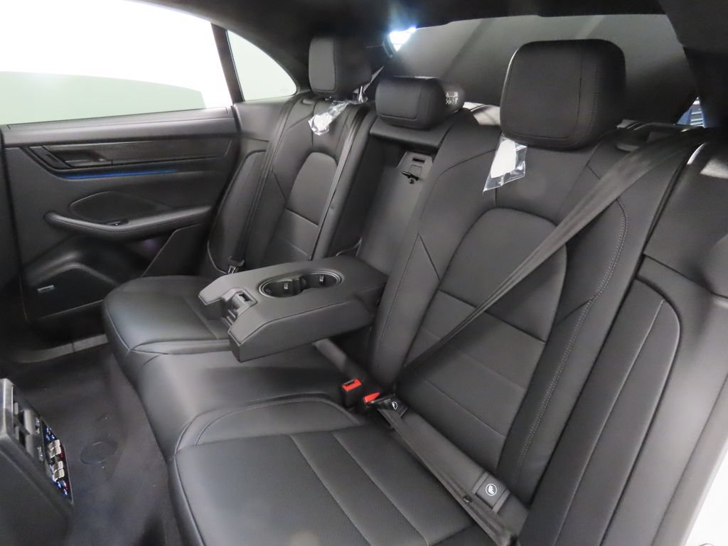 New 2026 Porsche Macan Turbo Electric AWD/4WD image 45