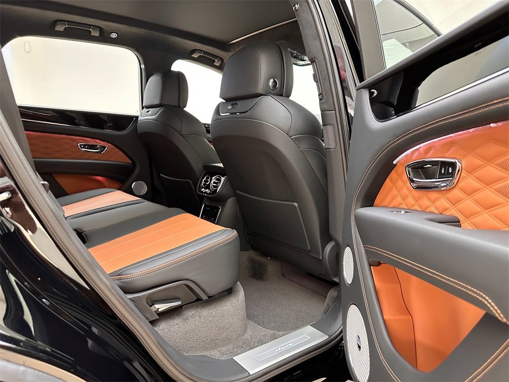New 2024 Bentley Bentayga image 27