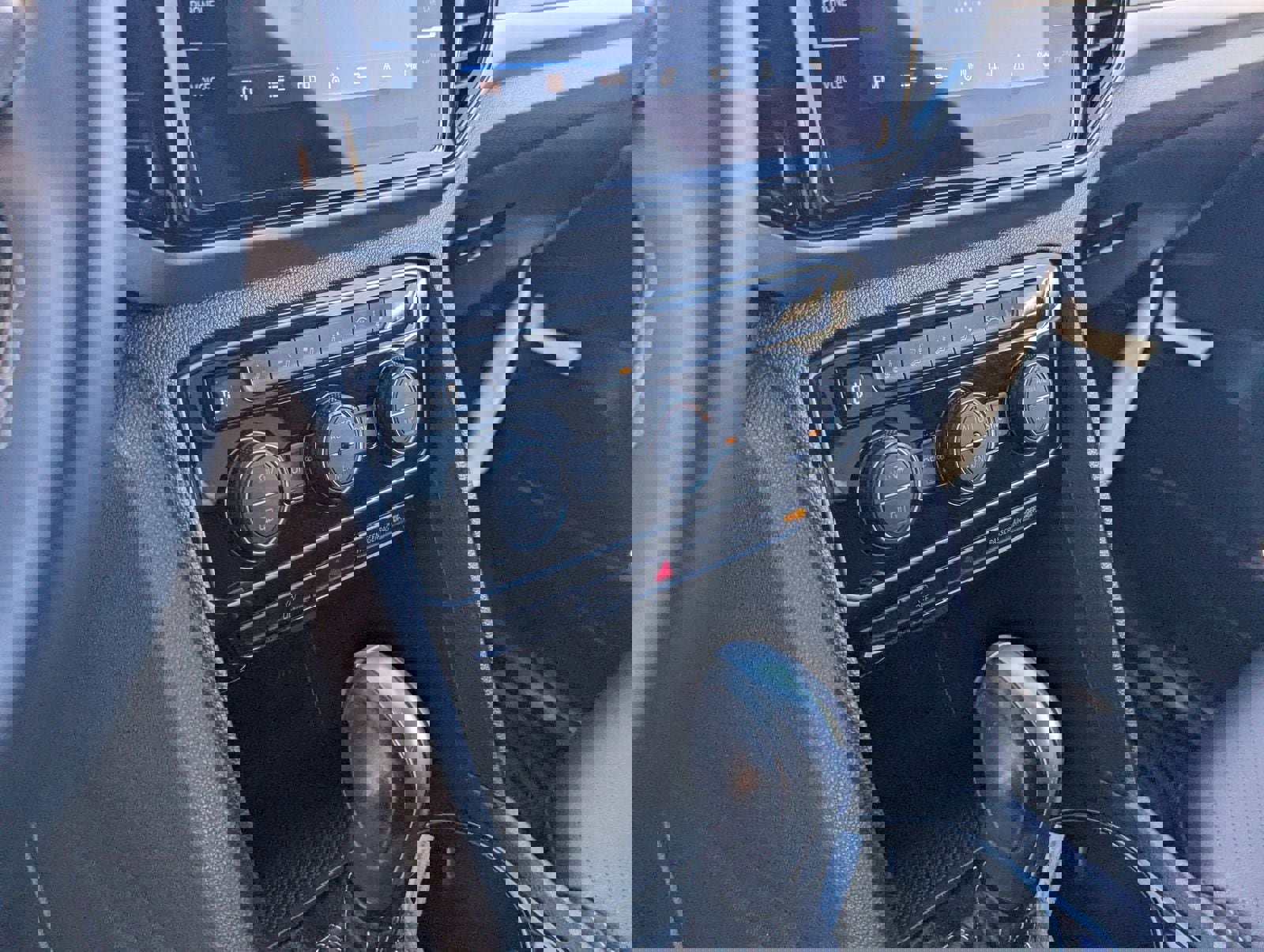 Used 2023 Volkswagen Atlas Cross Sport SE w/ Black Wheel Package image 22