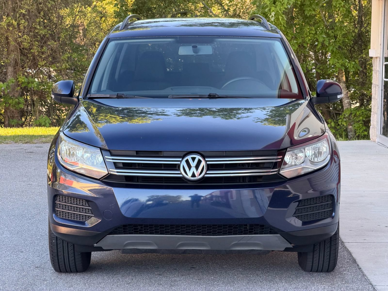 Used 2015 Volkswagen Tiguan S FWD image 2
