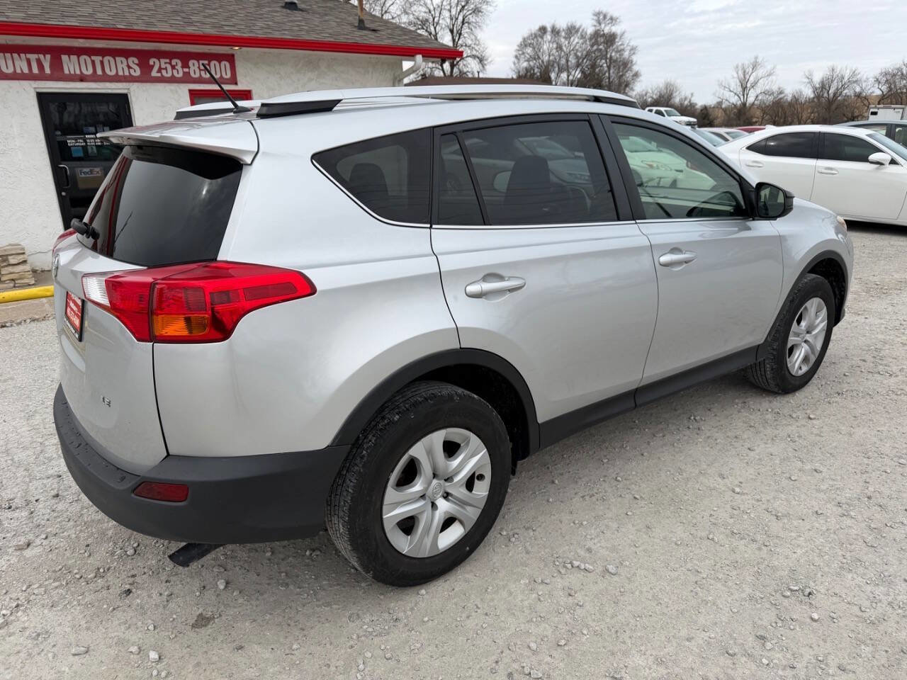 Used 2014 Toyota RAV4 LE FWD image 3