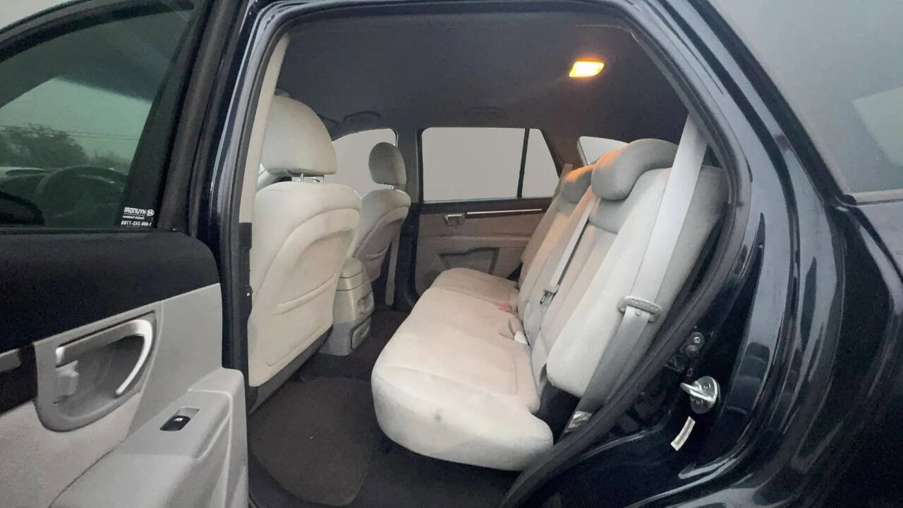 Used 2009 Hyundai Santa Fe SE image 16