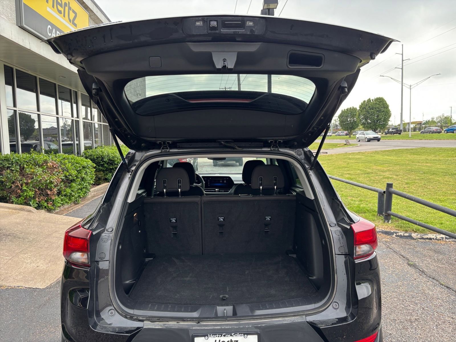 Used 2025 Chevrolet TrailBlazer LT FWD image 30