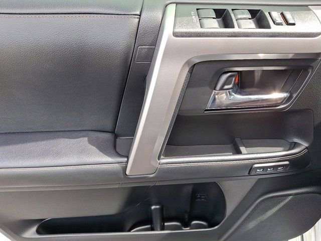 Used 2021 Toyota 4Runner Limited AWD/4WD image 16