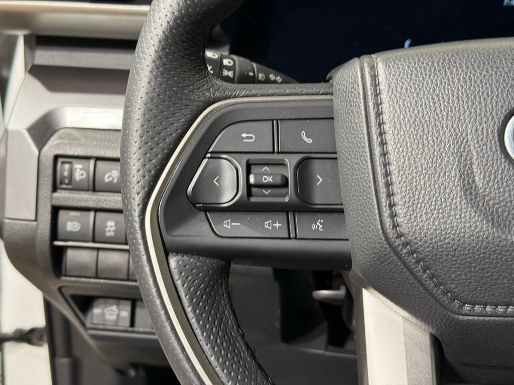 Certified 2025 Toyota Tacoma TRD Off-Road image 21