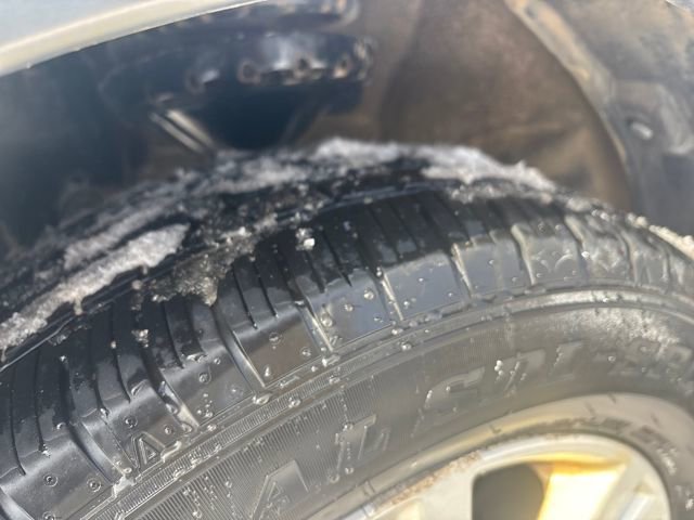 Used 2005 Subaru Outback 2.5i Limited image 26