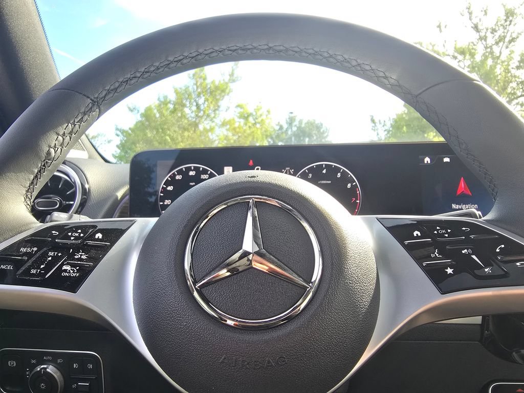 New 2026 Mercedes-Benz GLB 250 4MATIC image 26