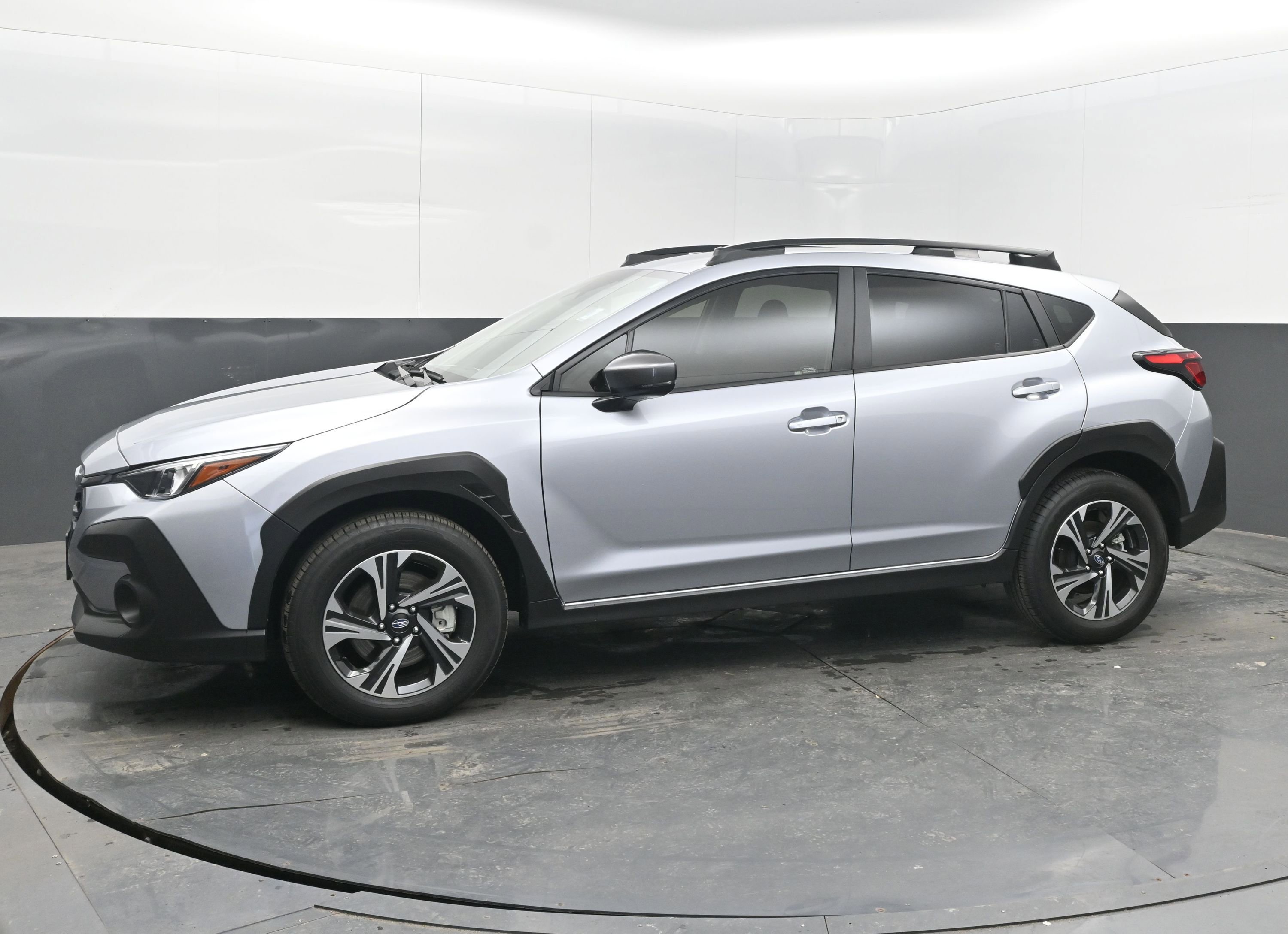 Used 2025 Subaru Crosstrek 2.0i Premium w/ Crosstrek Mirror Package image 5