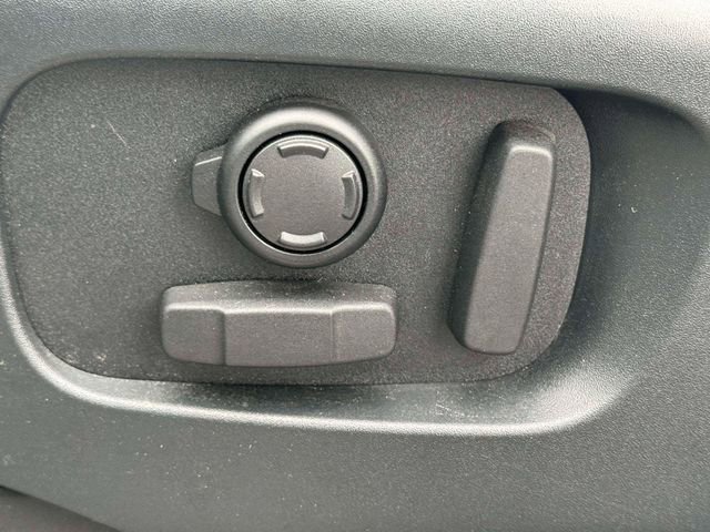 Used 2020 Land Rover Discovery HSE image 17