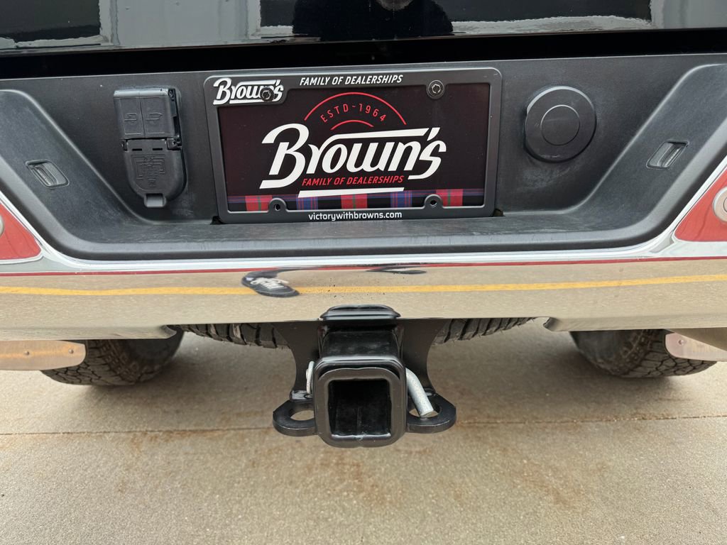 Used 2025 Chevrolet Silverado 3500 LTZ w/ LTZ Premium Package image 9