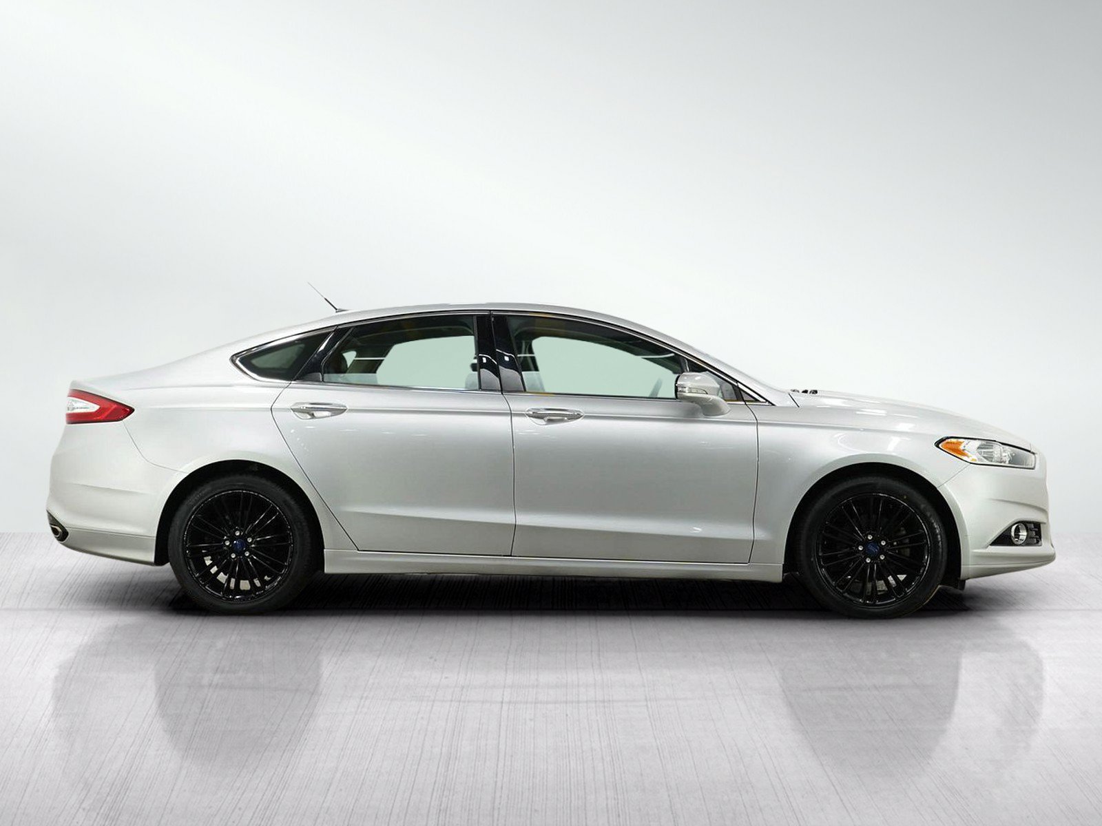 Used 2016 Ford Fusion SE w/ Equipment Group 202A FWD image 6