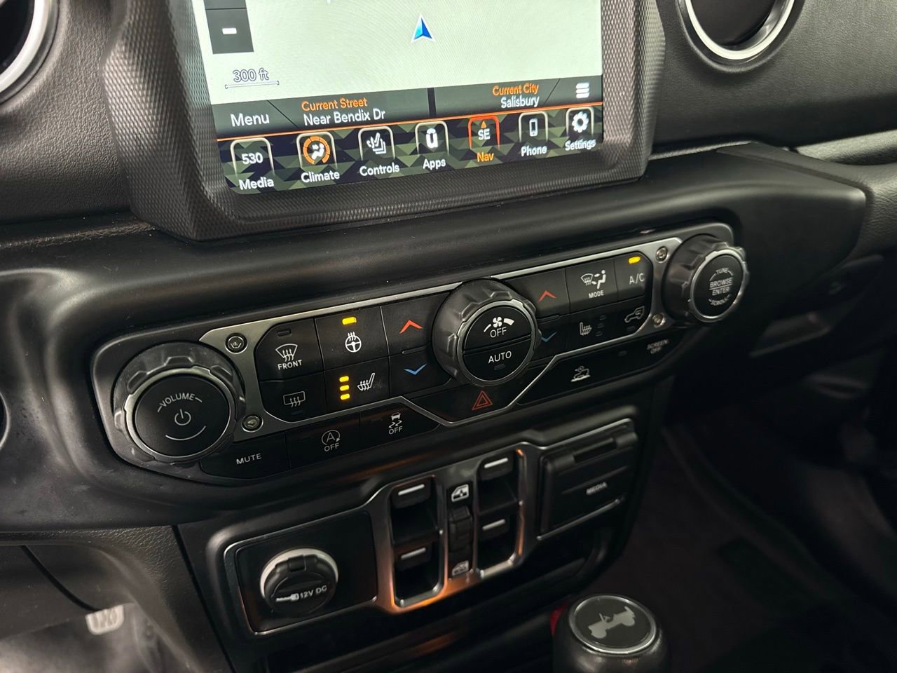 Used 2022 Jeep Wrangler Unlimited Sahara w/ Dual Top Group image 20