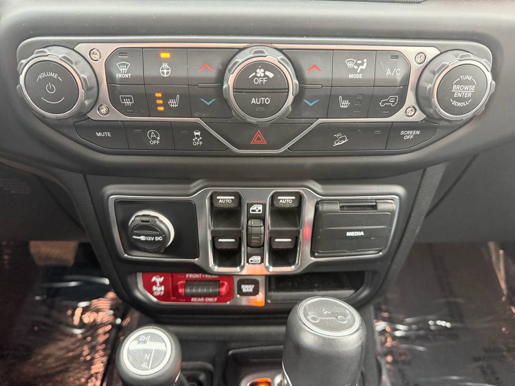 Used 2019 Jeep Wrangler Unlimited Rubicon w/ Dual Top Group image 29