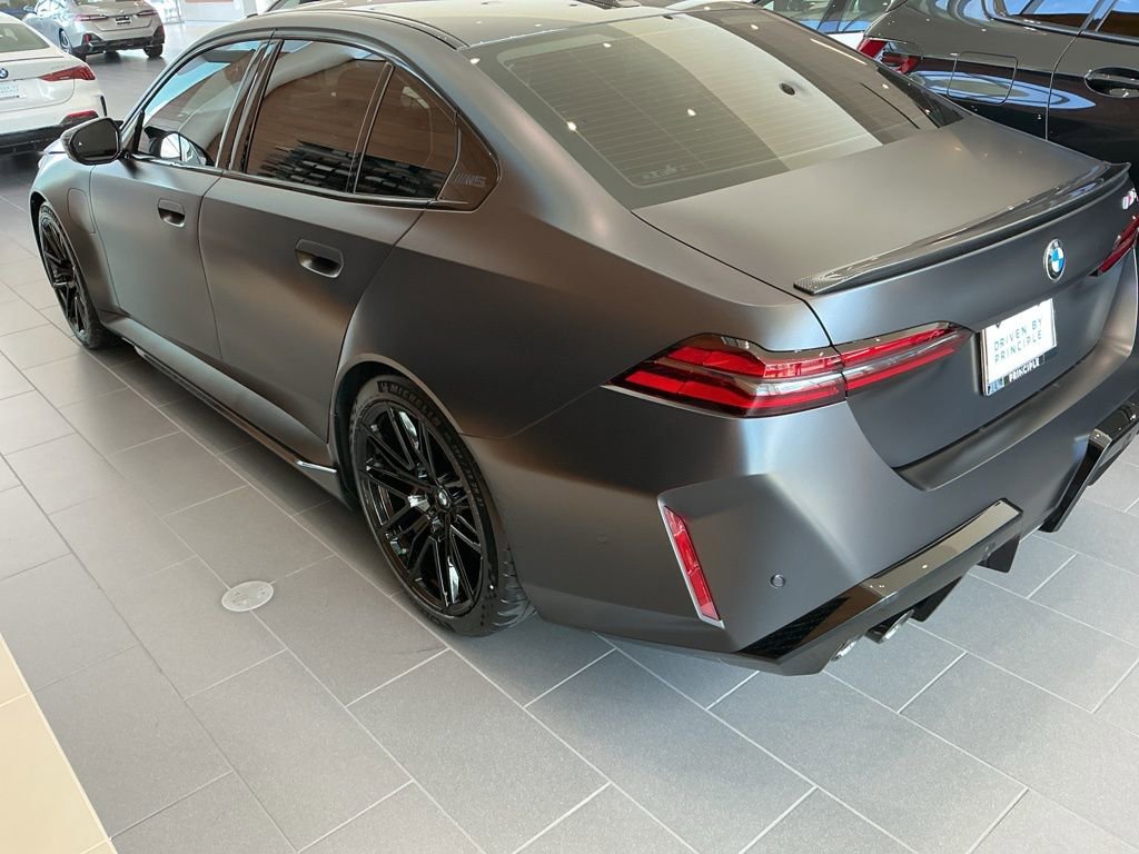 New 2026 BMW M5 w/ Carbon Package image 4