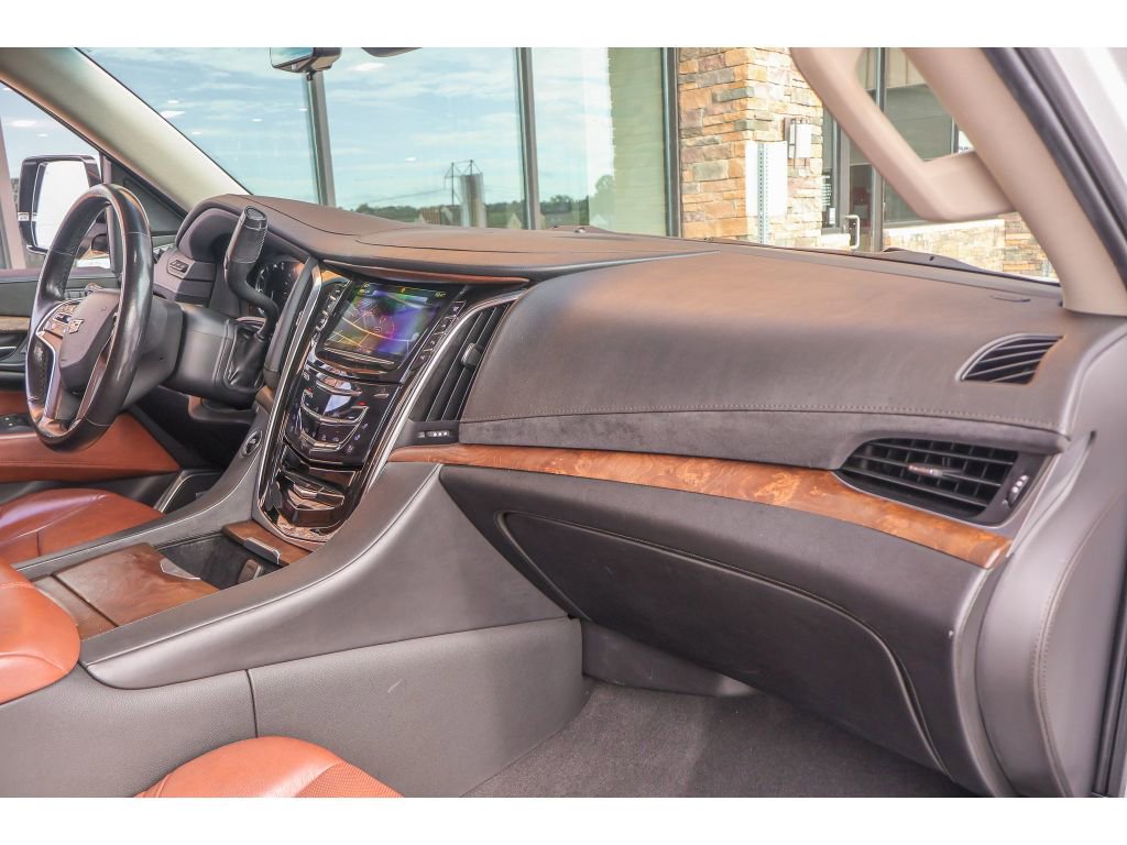 Used 2019 Cadillac Escalade Luxury image 13
