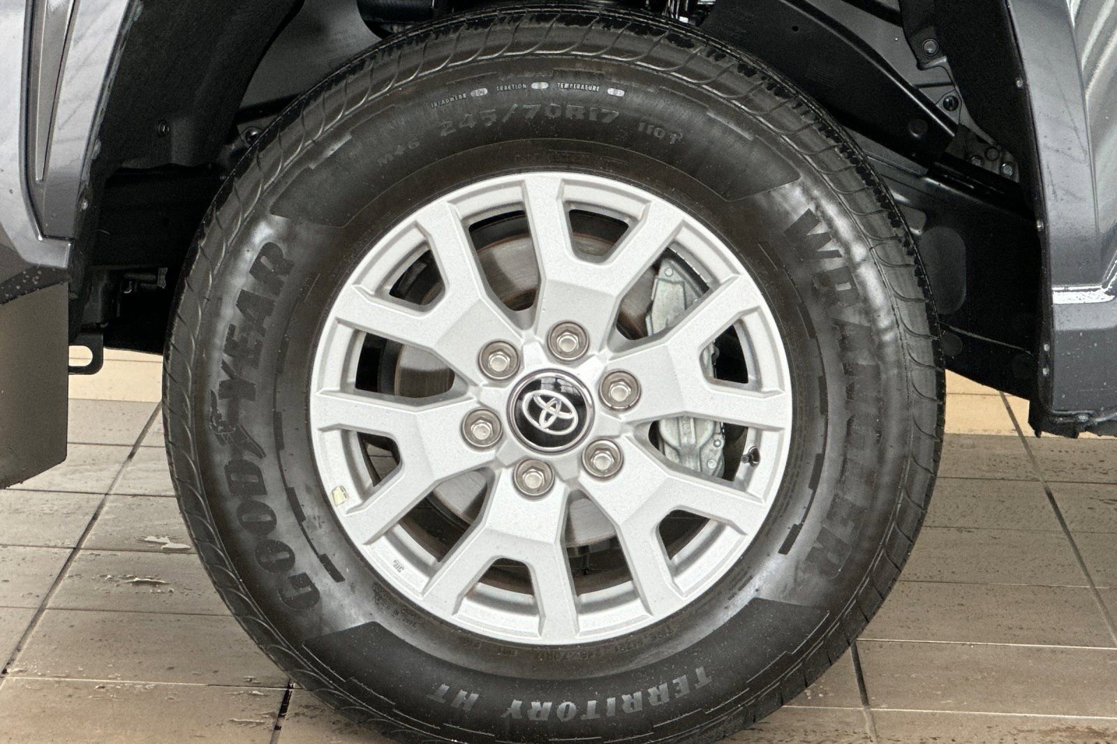Certified 2025 Toyota Tacoma SR5 AWD/4WD image 26