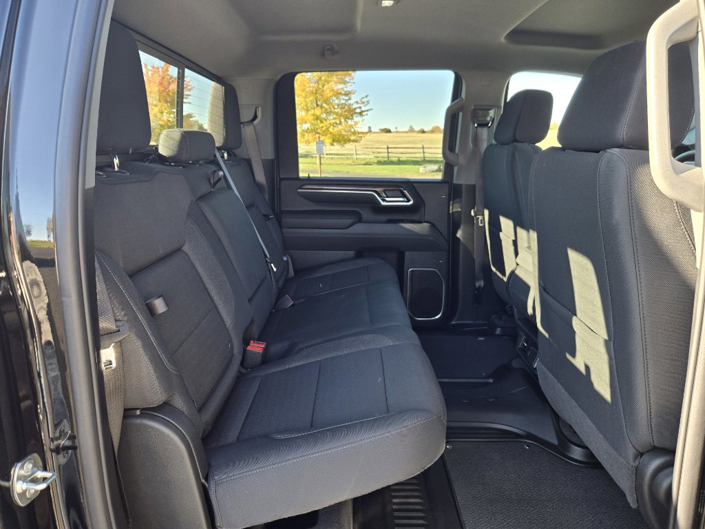 Used 2025 Chevrolet Silverado 3500 LT image 26