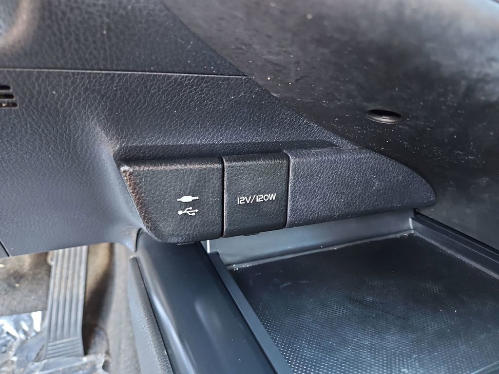 Used 2019 Toyota Camry SE image 17