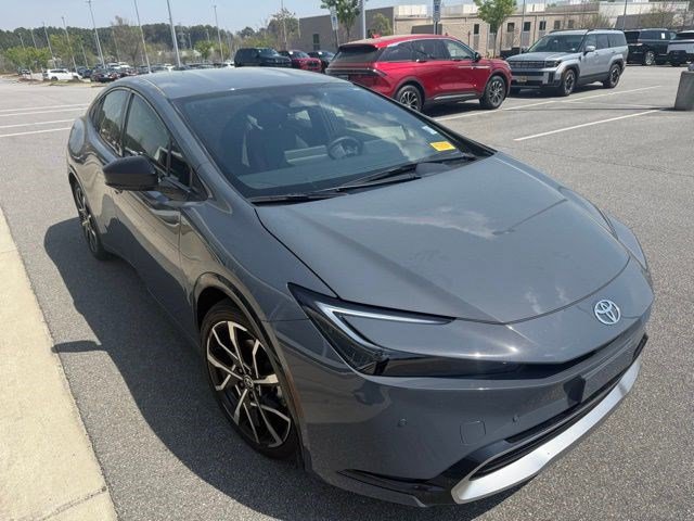 Used 2024 Toyota Prius Prime XSE Premium image 4