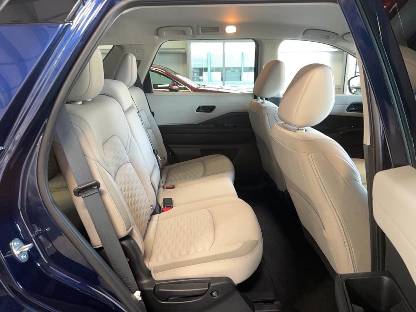 Used 2024 Nissan Pathfinder SV w/ Cargo Package AWD/4WD image 18