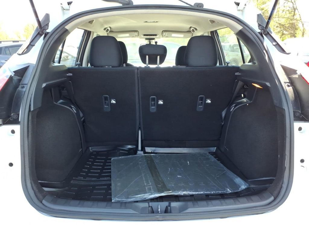 Used 2024 Nissan Kicks S image 18