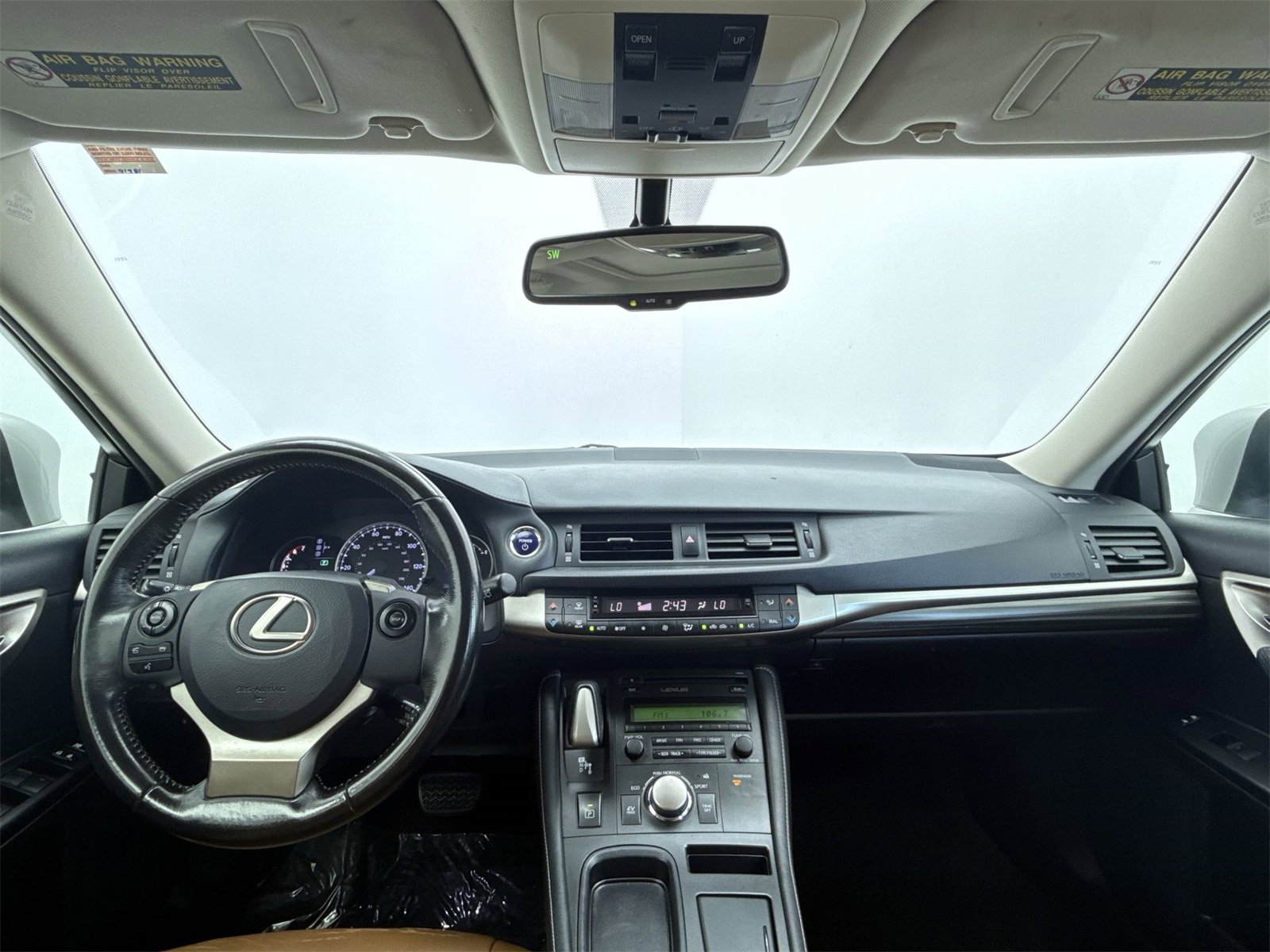 Used 2015 Lexus CT 200h image 21