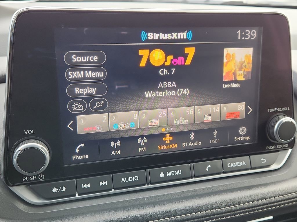 Used 2024 Nissan Rogue SV image 18