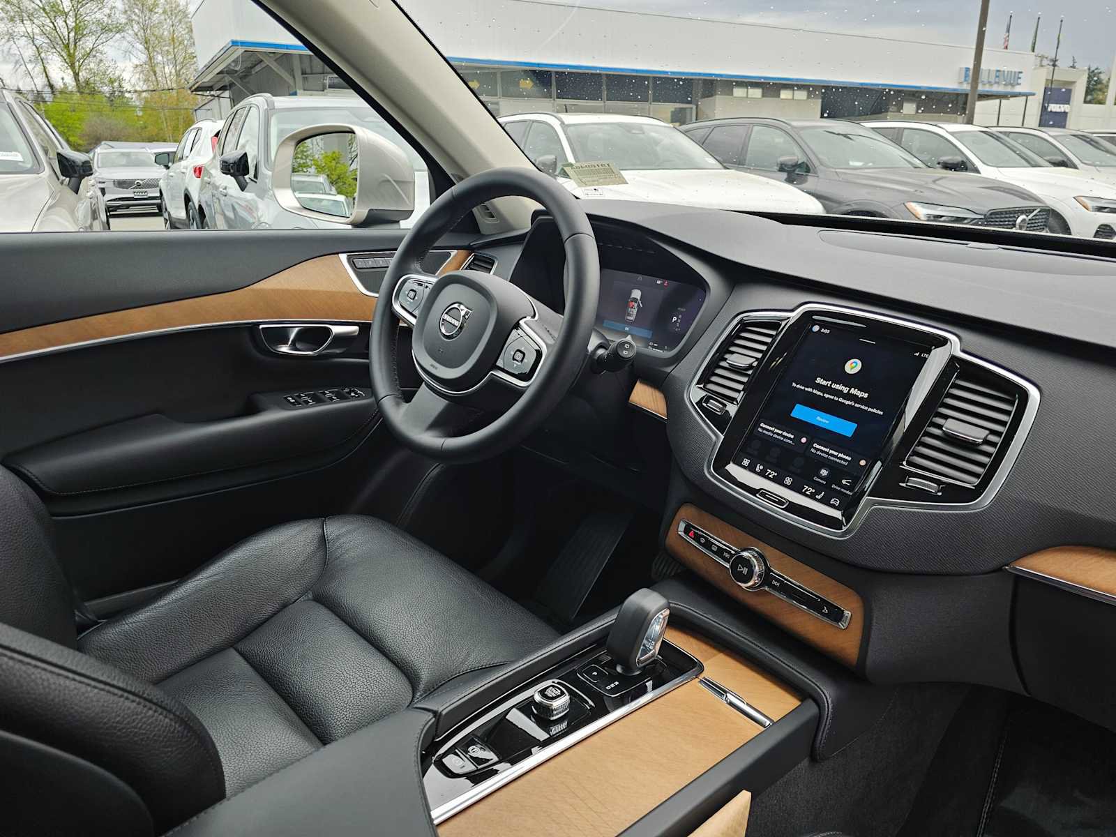 Used 2023 Volvo XC90 T8 Plus AWD/4WD image 11