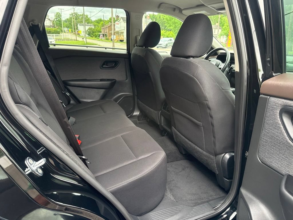 Used 2023 Nissan Rogue S AWD/4WD image 23
