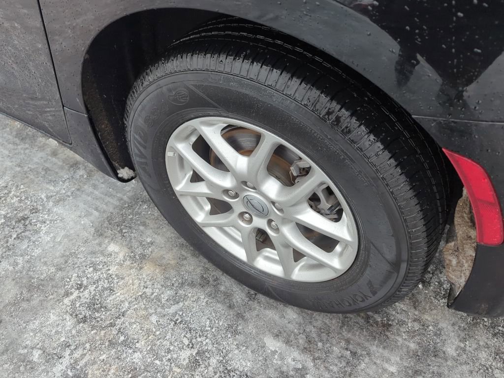 Used 2024 Chrysler Pacifica Touring-L image 12