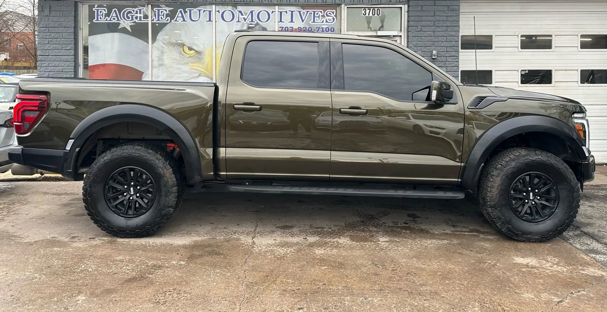 Used 2024 Ford F150 Raptor AWD/4WD image 2